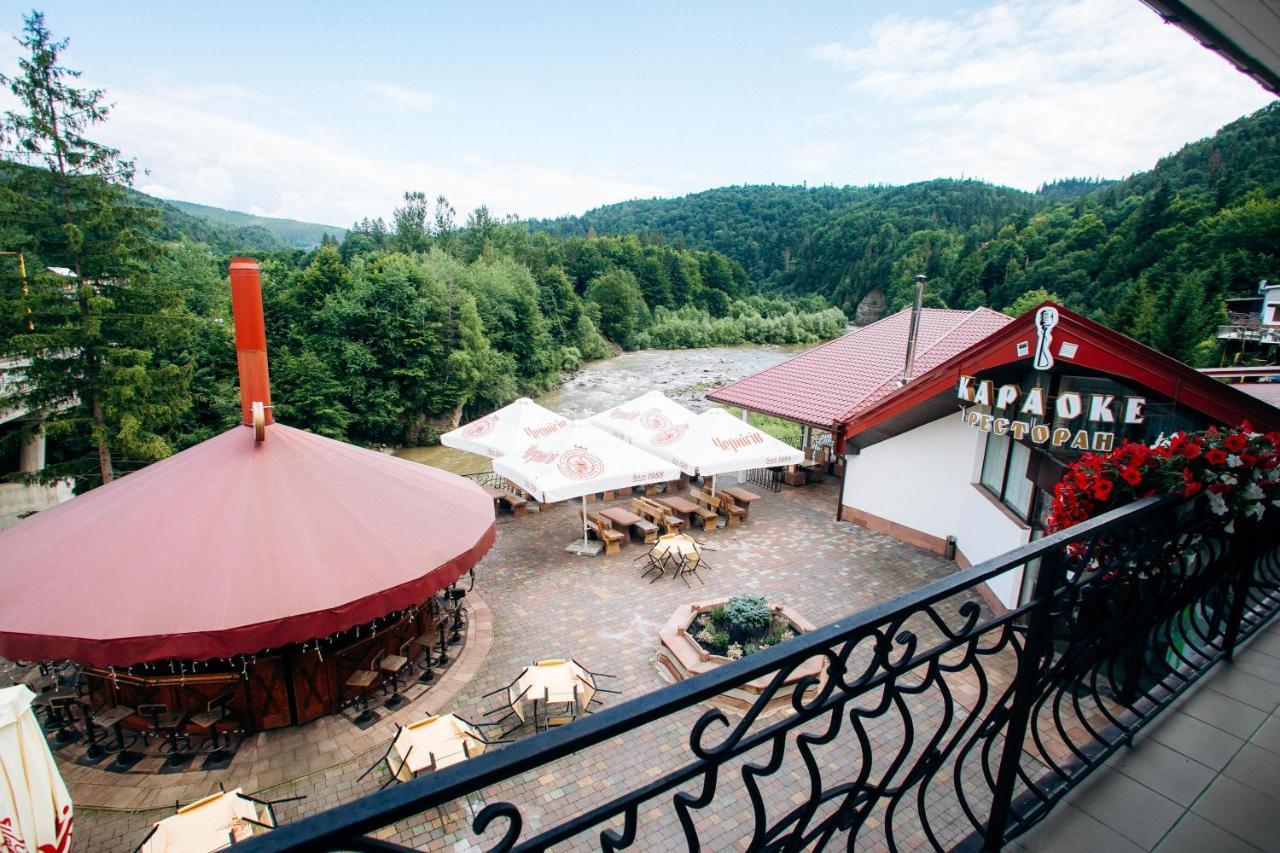Stanislavsky Hotel Group Jaremtsje Buitenkant foto