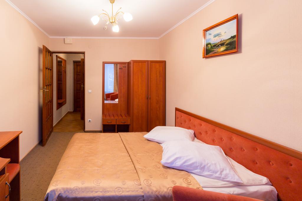 Stanislavsky Hotel Group Jaremtsje Buitenkant foto