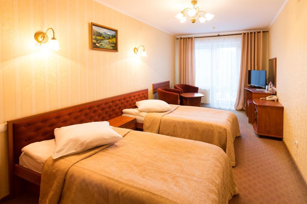 Stanislavsky Hotel Group Jaremtsje Buitenkant foto
